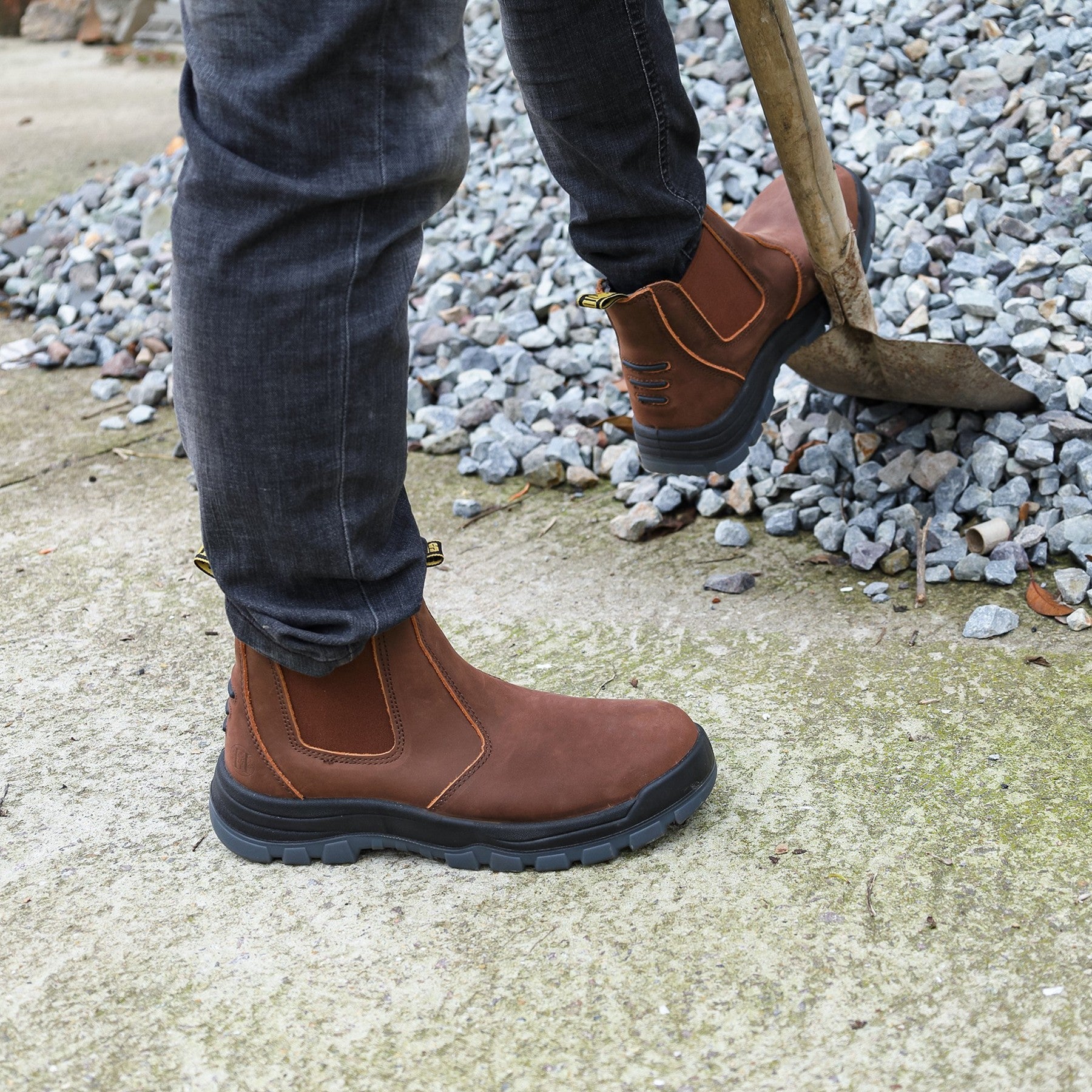 HANDMEN CRZ fiberglass composite toe Chelsea work boot outsole feature panel - CRZ822